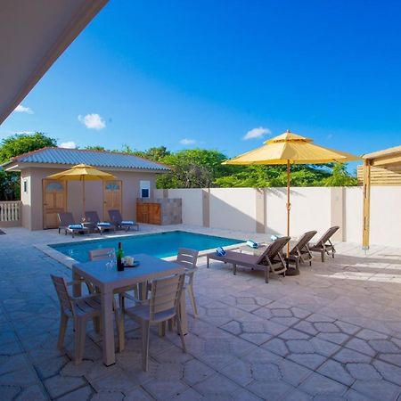 Lovely Caribbean Family Villa With Private Pool วิลเลมสตัด ภายนอก รูปภาพ